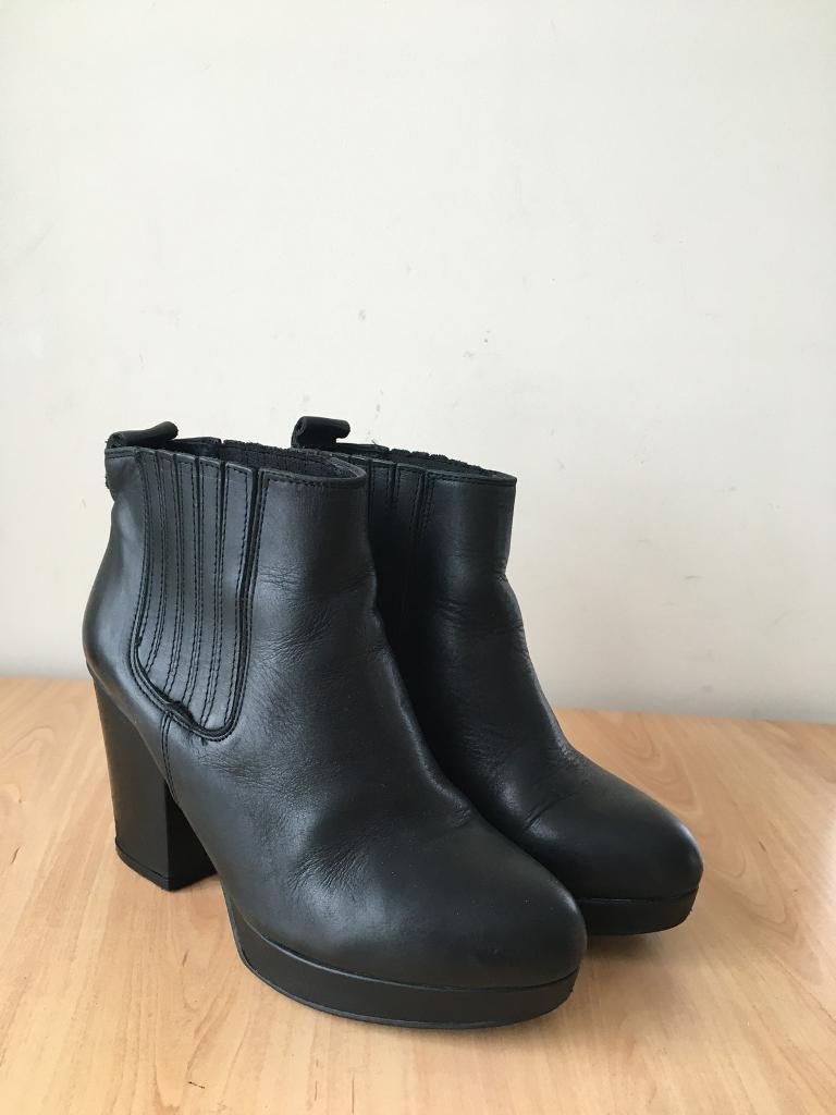black leather ankle boots size 